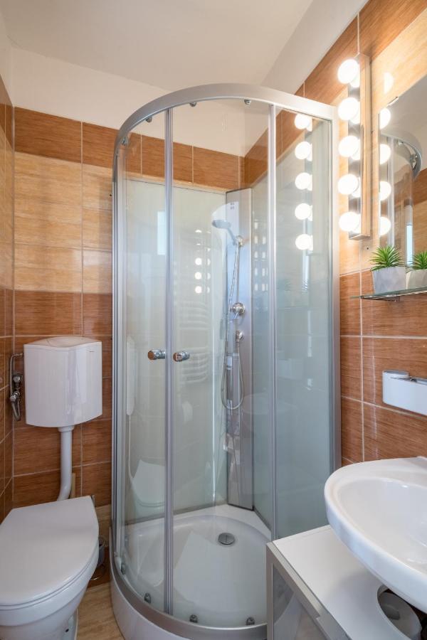 Lianne Apartman Miskolc Exteriör bild